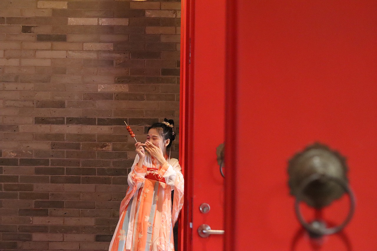 人要先感到幸福 才能看到玫瑰