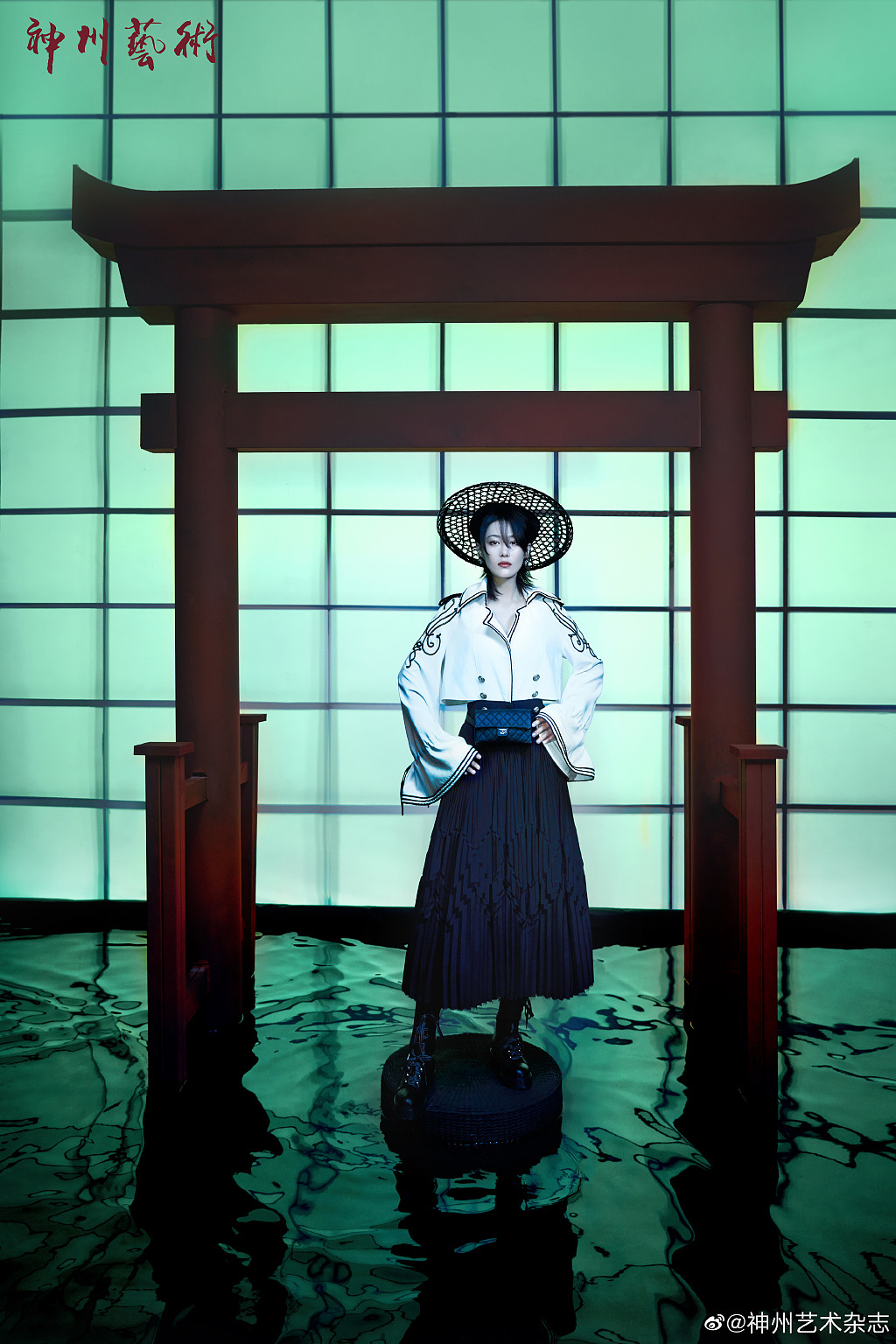 #神州艺术杂志封面# 张馨予（图ZMjQ2MDEyMzYw） - 修图/后期 - 站酷设计师斓光视觉工作室原创素材 - 站酷ZCOOL