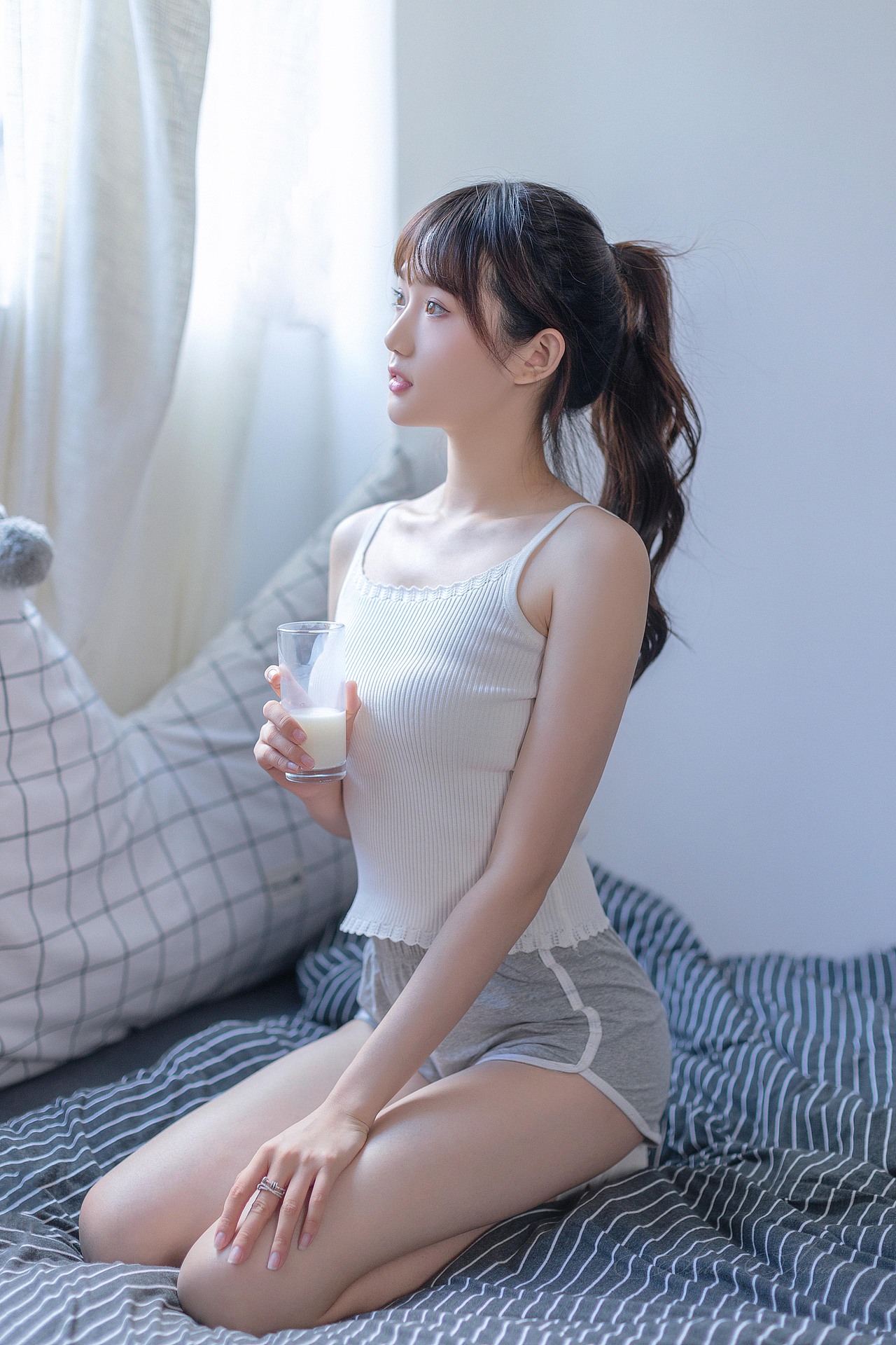 你是落日弥漫的橘，天边透亮的星（图ZMjMzNTY2Mzg4） - 人像摄影 - 站酷设计师顾小白Hala原创素材 - 站酷ZCOOL