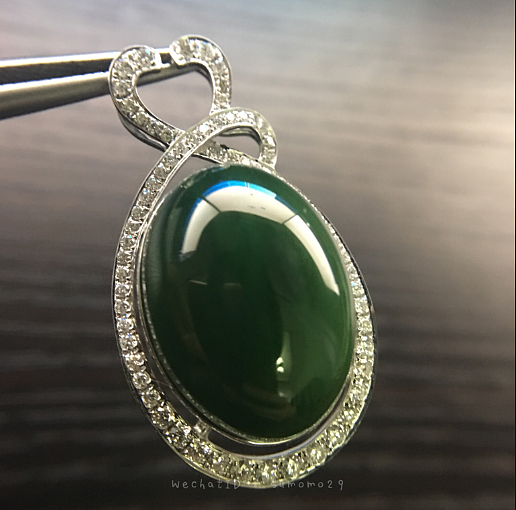 珠宝设计-18K金镶钻和田玉吊坠