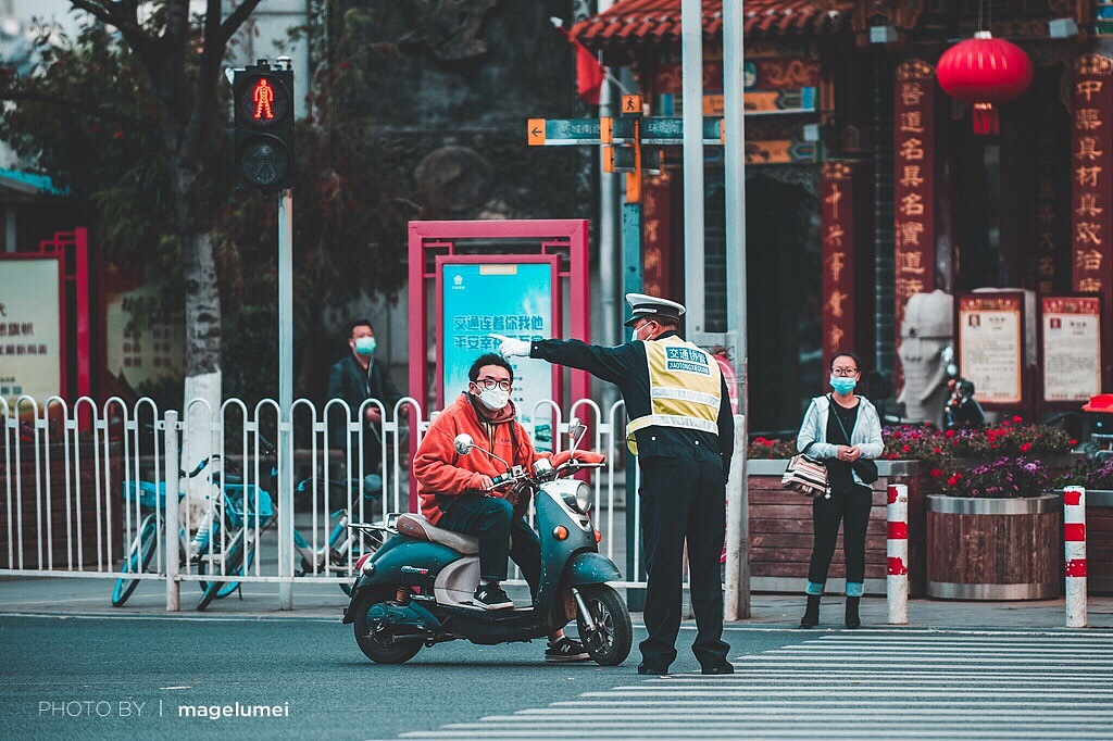 疫情纪实 复工下的人们 纪实摄影 扫街（图ZMjAyNzY5OTky） - 人文/纪实摄影 - 站酷设计师玛格鲁没原创素材 - 站酷ZCOOL