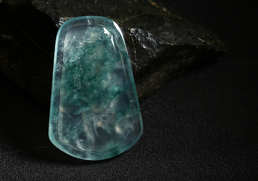 聚翠光廊——玻璃底飘花 一心向佛山水牌