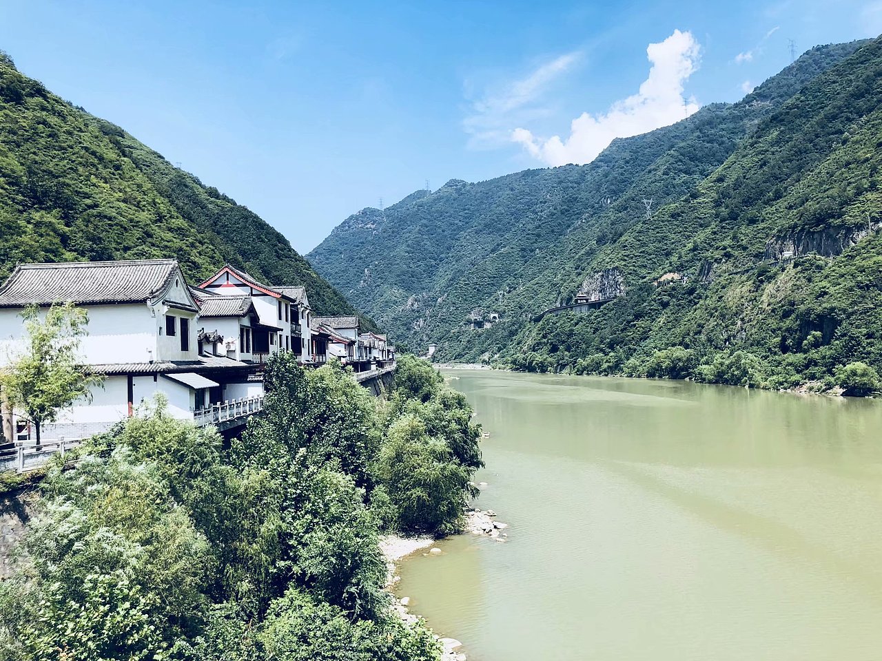 帮帮快修带你旅游之石门栈道