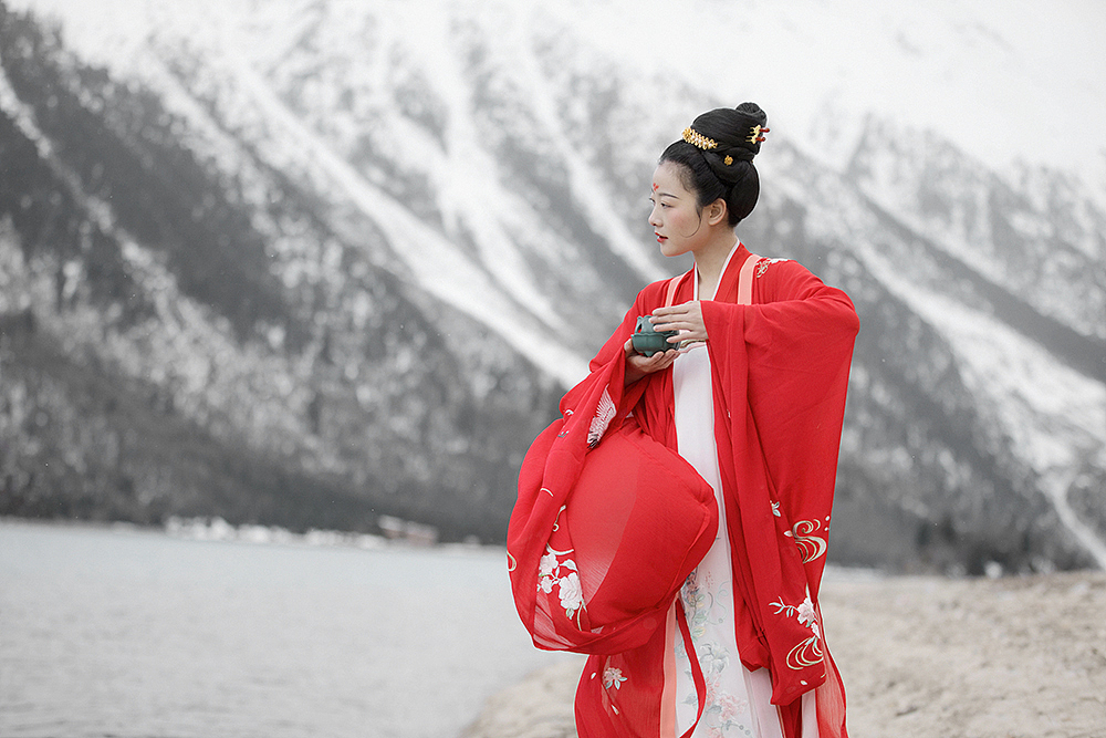 羊湖颂（图ZMTQzODM2Mzc2） - 人像摄影 - 站酷设计师琥珀zxt原创素材 - 站酷ZCOOL