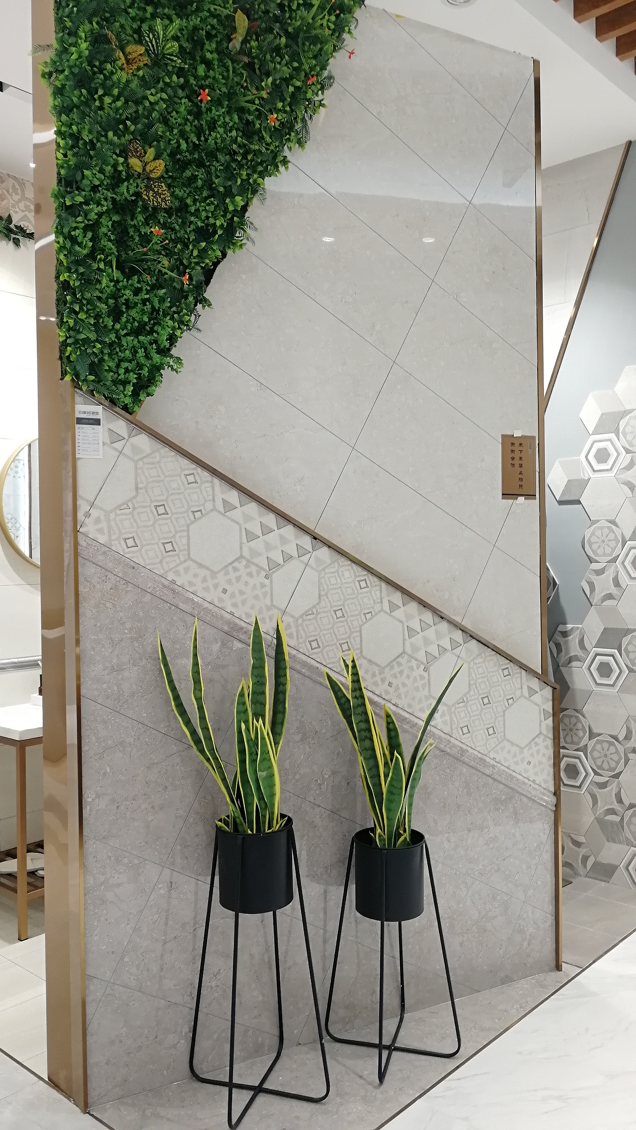 郎玛瓷砖店 瓷砖门店实景摄影（图ZMTg3NDYwNjA4） - 环境/建筑摄影 - 站酷设计师郎玛瓷砖原创素材 - 站酷ZCOOL