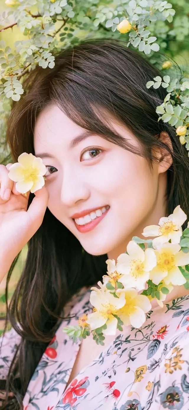 花,美女,甜甜的笑,花裙子