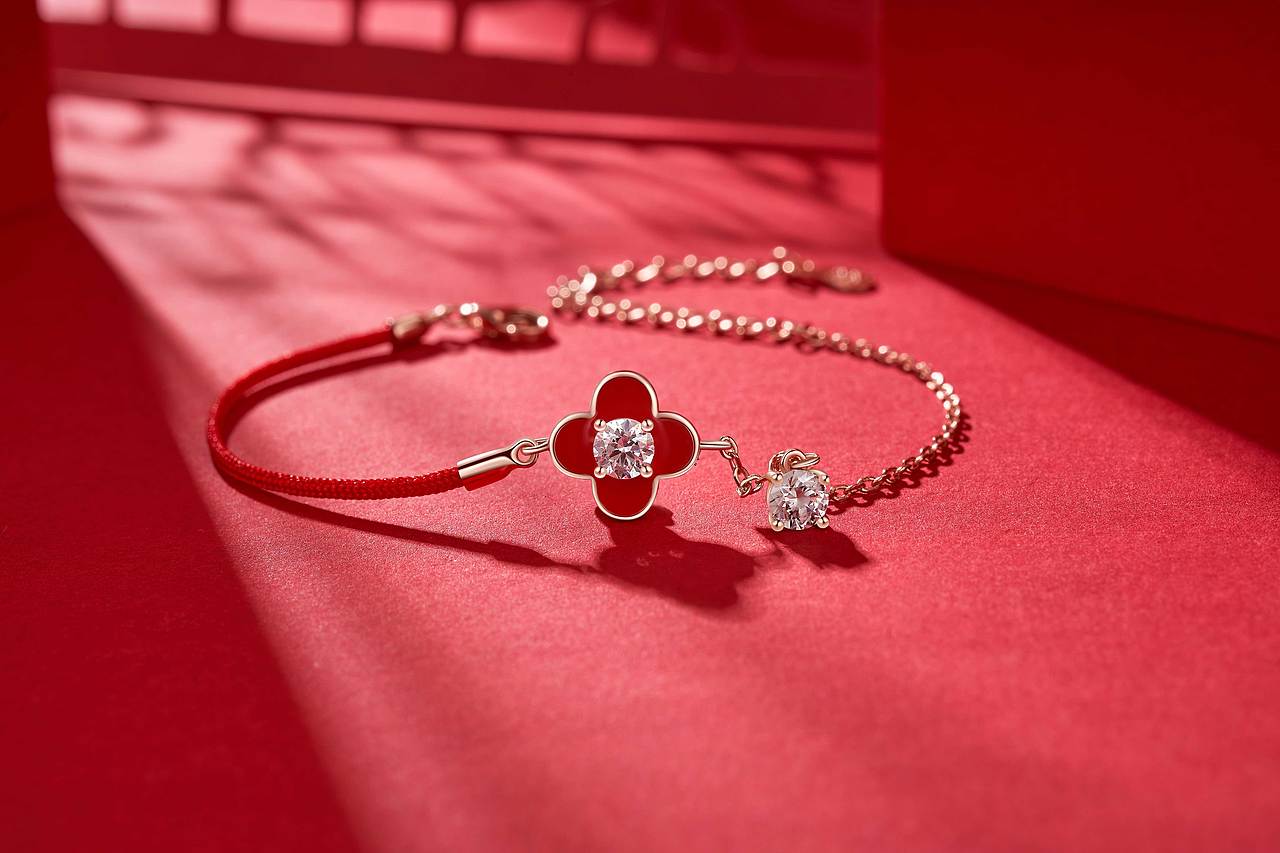 红绳首饰拍摄（图ZMjMxODIzNTEy） - 产品摄影 - 站酷设计师AAA摄影师阿龙原创素材 - 站酷ZCOOL