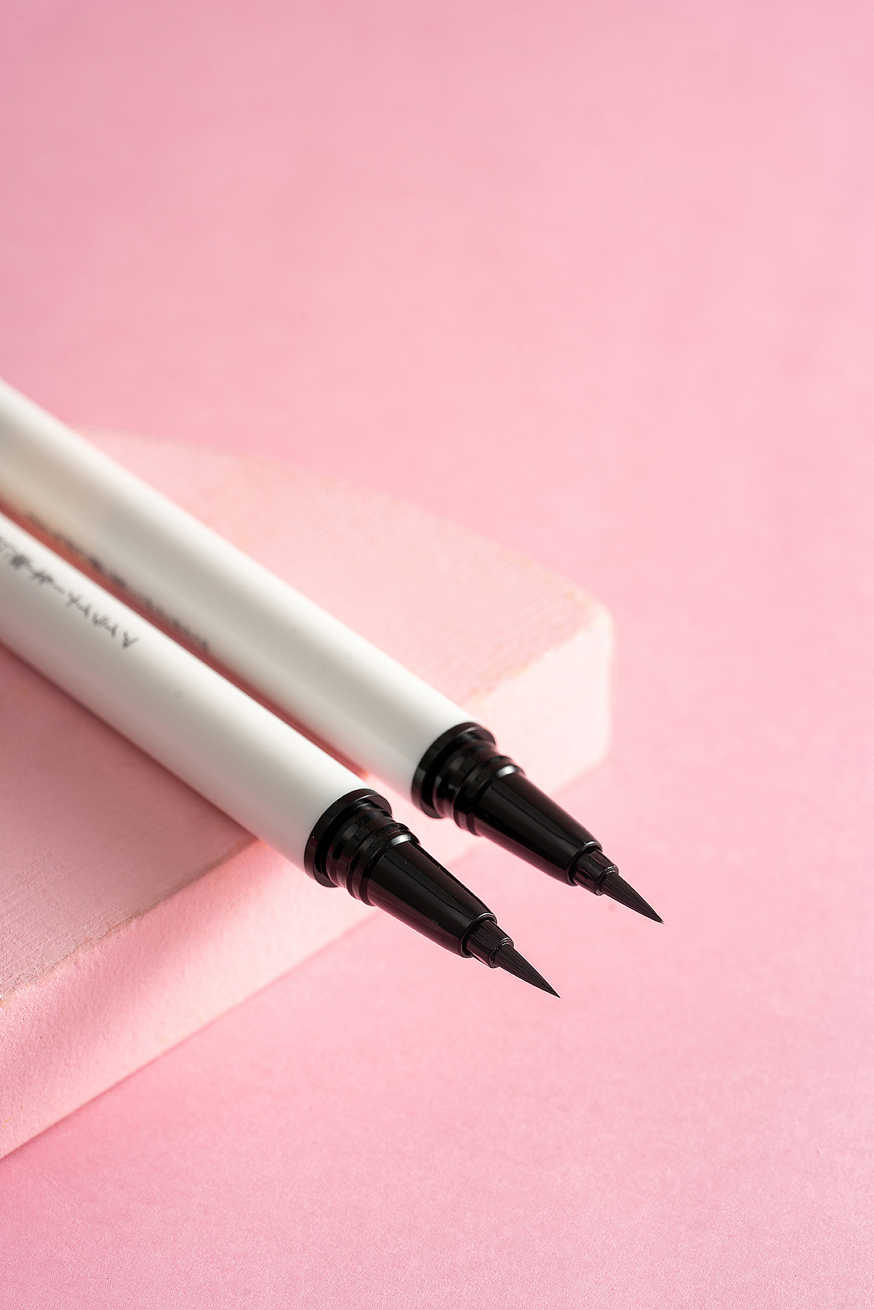 眼线液笔（图ZMjMzNjU3NTYw） - 产品摄影 - 站酷设计师C罗思维传媒原创素材 - 站酷ZCOOL