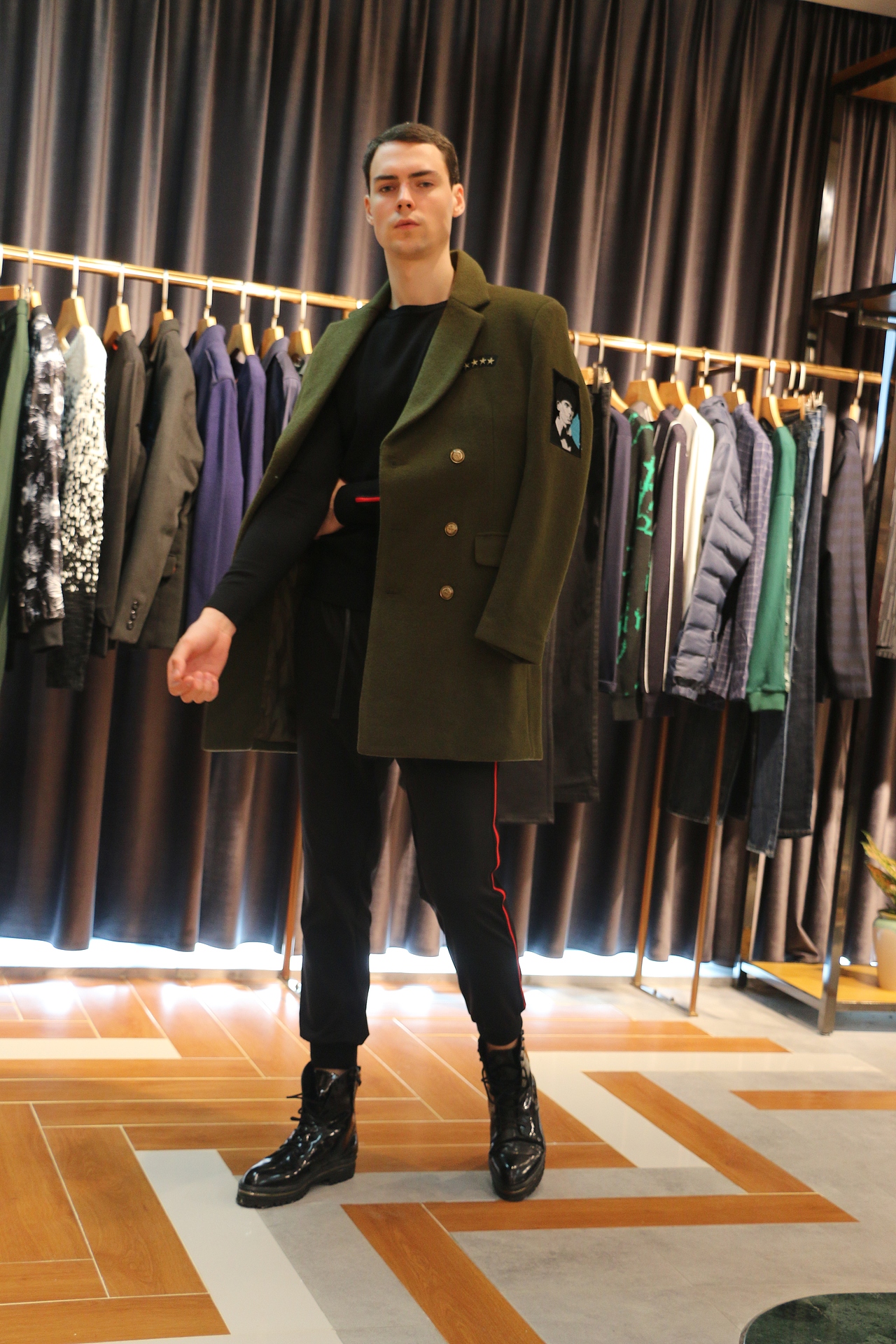 冬季男女装大片模特试镜部分图（图ZOTI2NDI2NTI=） - 人像摄影 - 站酷设计师heaiyuan原创素材 - 站酷ZCOOL