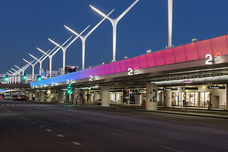 洛杉矶国际机场汤姆布拉德利航站楼导视系统设计