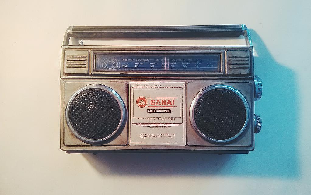 爷爷的旧收音机