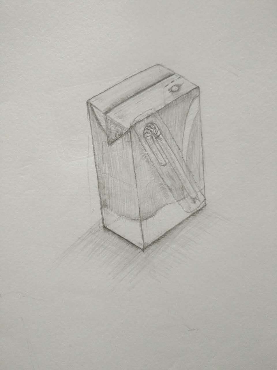 自己桌上的早餐饮料.