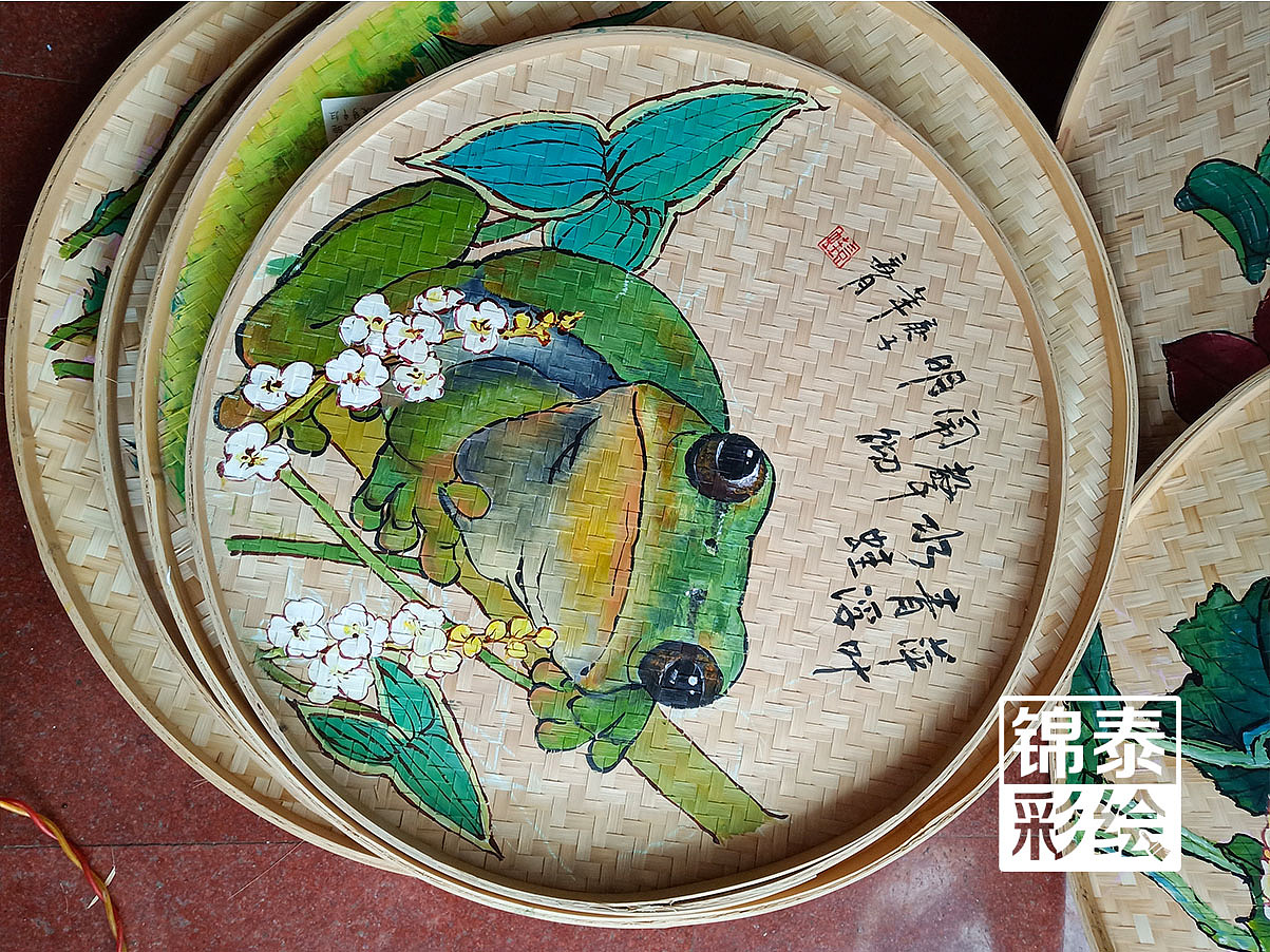 昆明三只蛙火锅簸箕彩绘——昆明锦泰彩绘（图ZMjE4MzU4NTAw） - 其他手工艺 - 站酷设计师云南锦泰彩绘原创素材 - 站酷ZCOOL