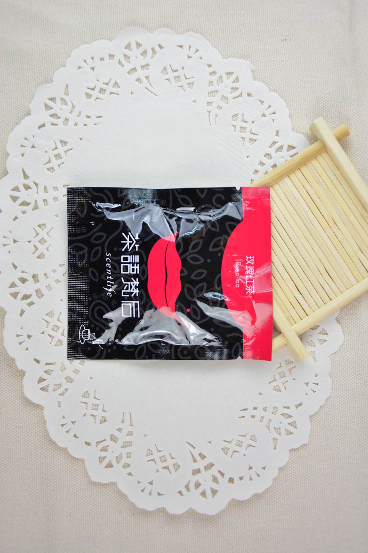 轻奢花茶-高原蜂蜜-产品摄影图