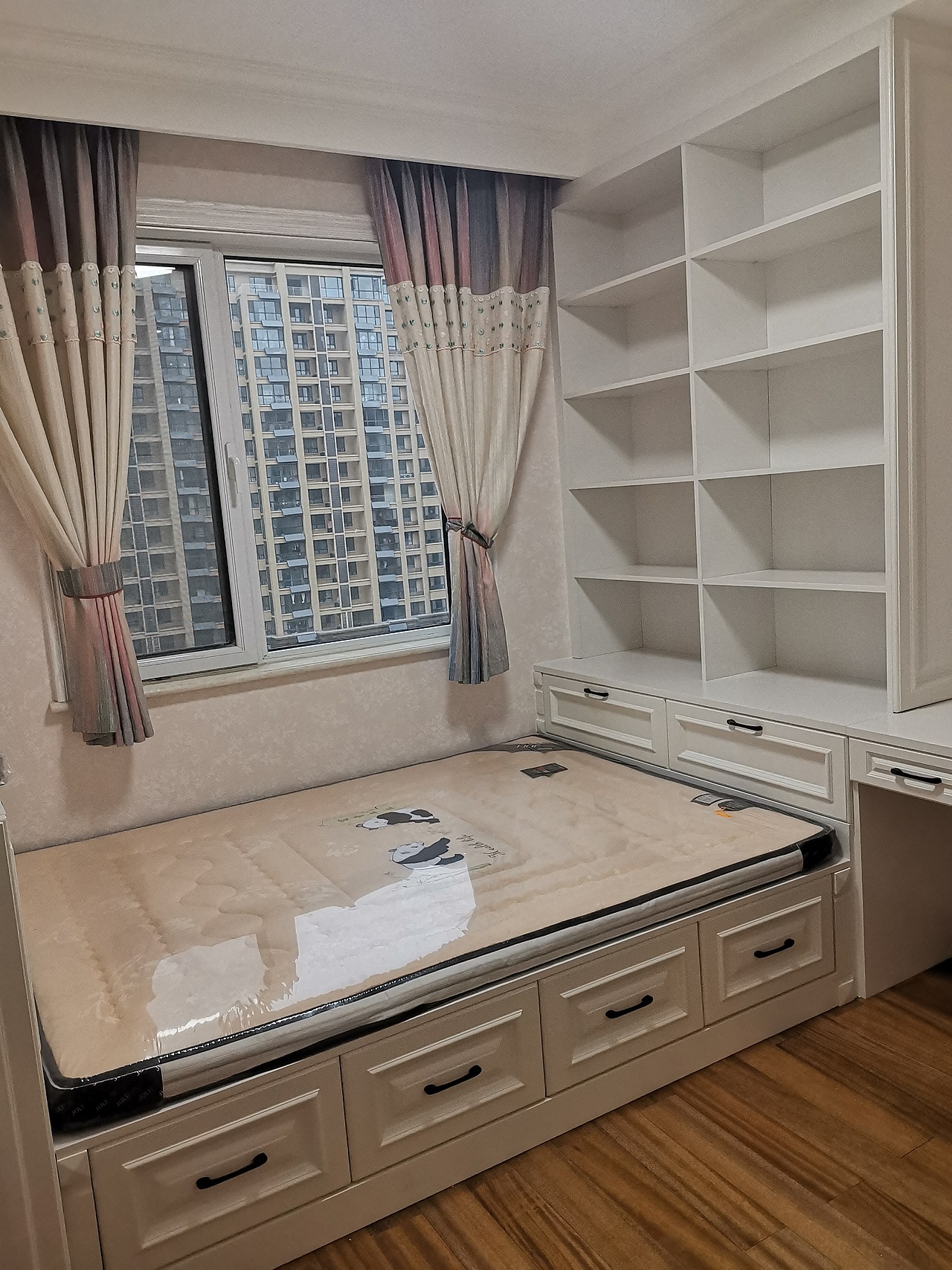 滕州玫瑰园140平方后现代装修风格实景效果图-滕原柳娜