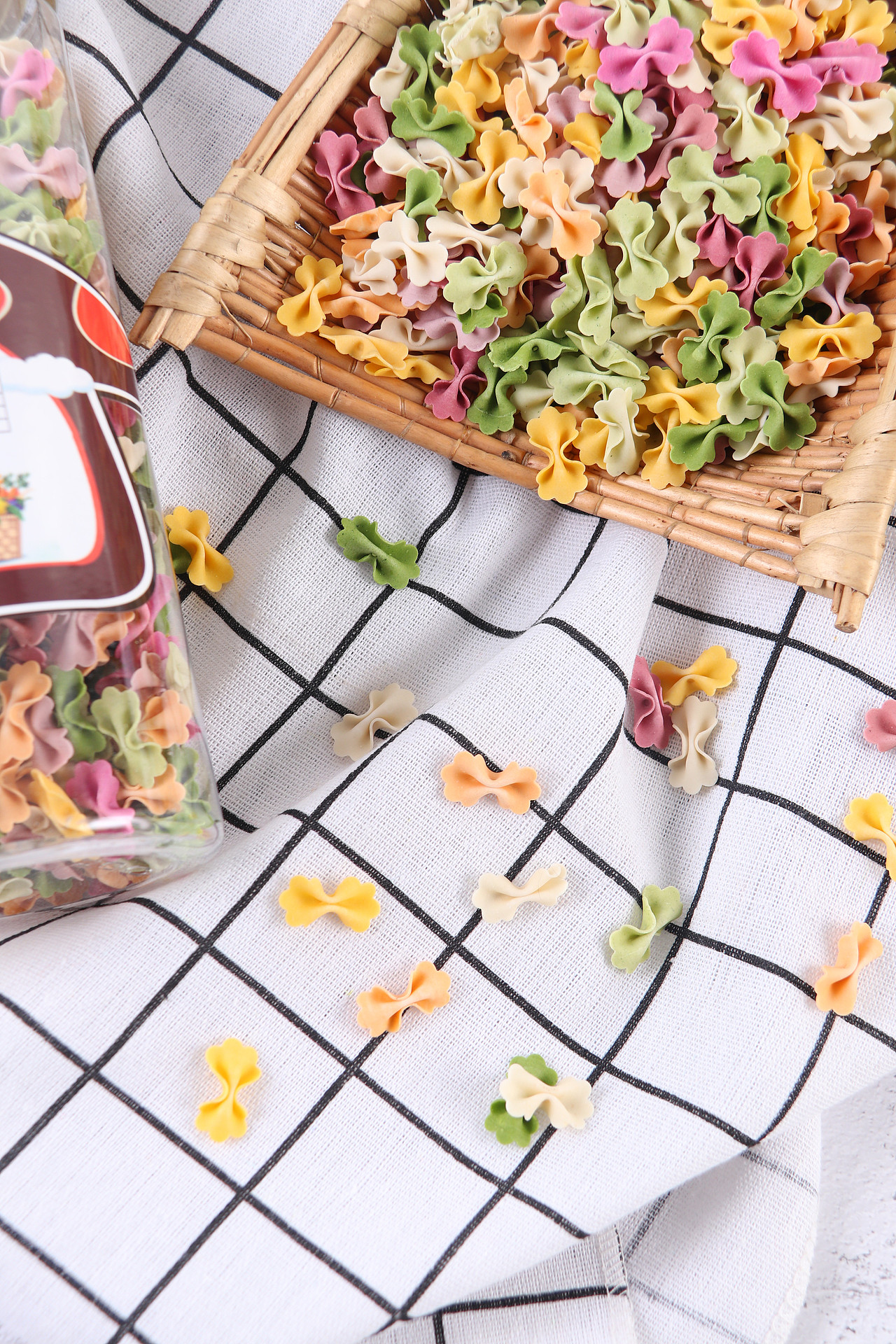 B06粮油米面\C05-米面杂粮\V62彩色蝴蝶面