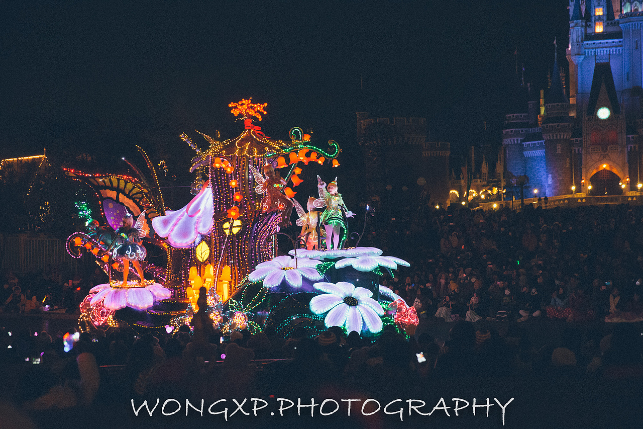 迪斯尼灯车游行