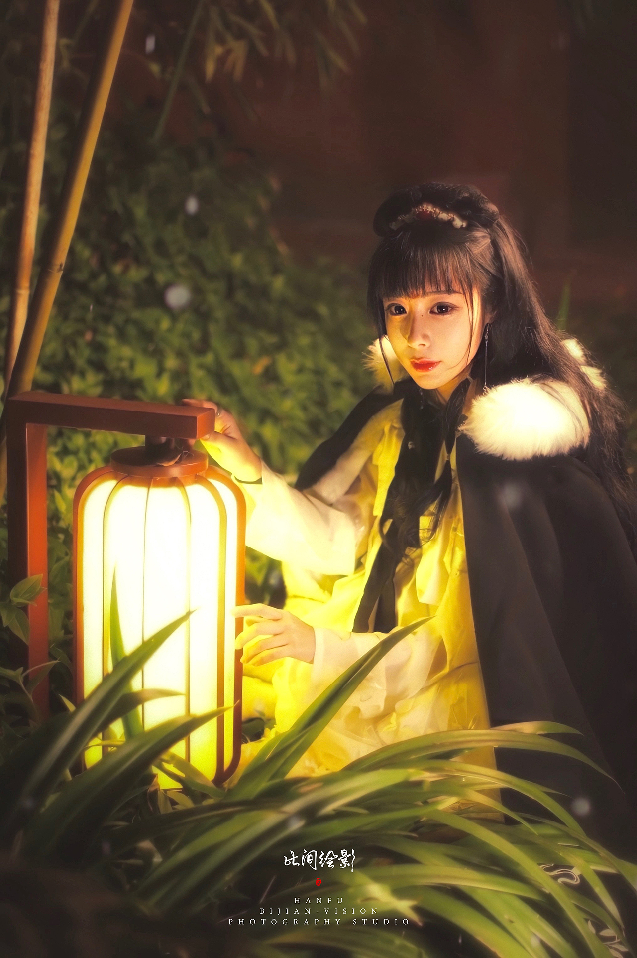 汉服之夜游凌云（图ZMjMwNjQ3NTY4） - 人像摄影 - 站酷设计师比间绘影原创素材 - 站酷ZCOOL