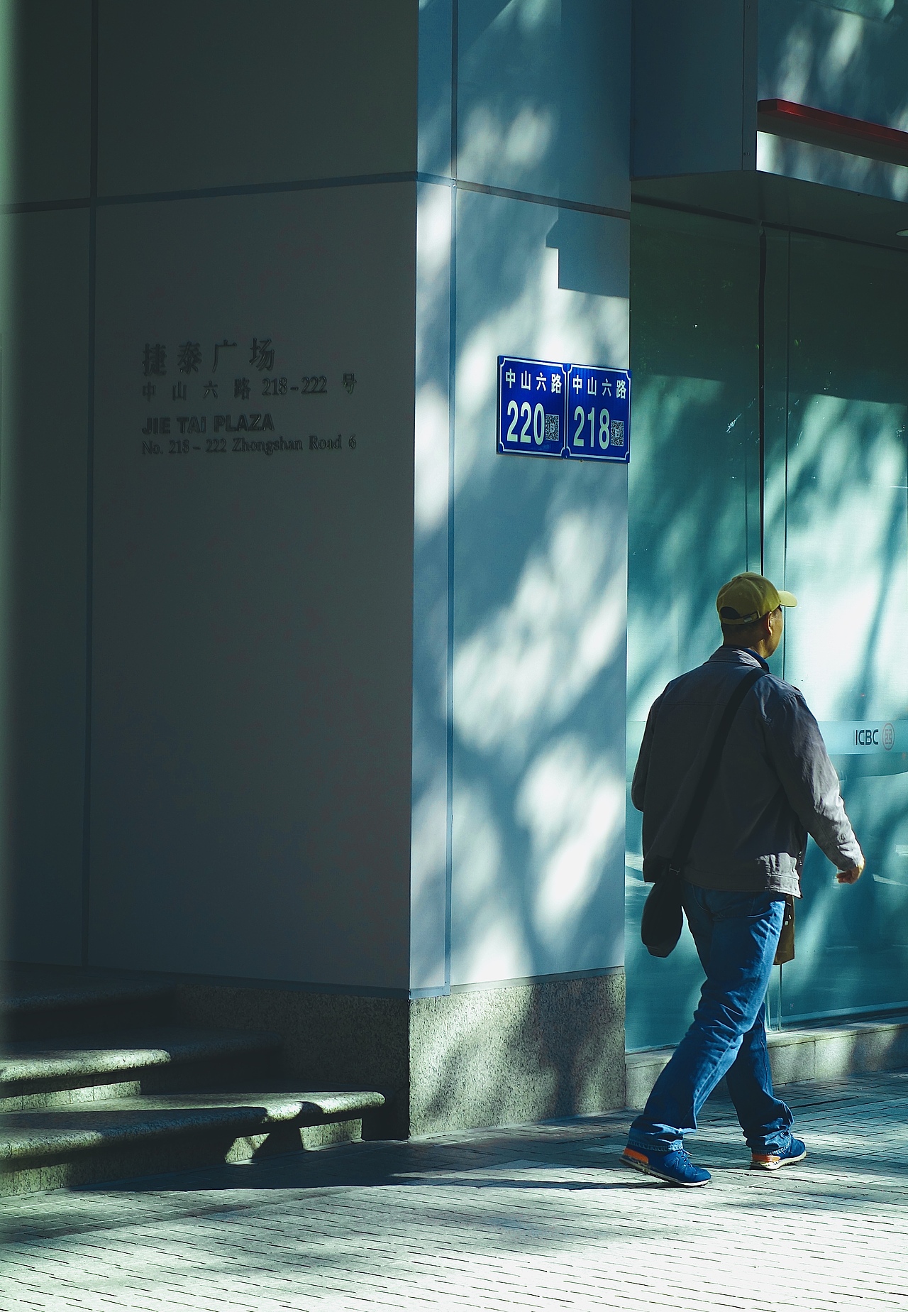 广州西门口扫街景