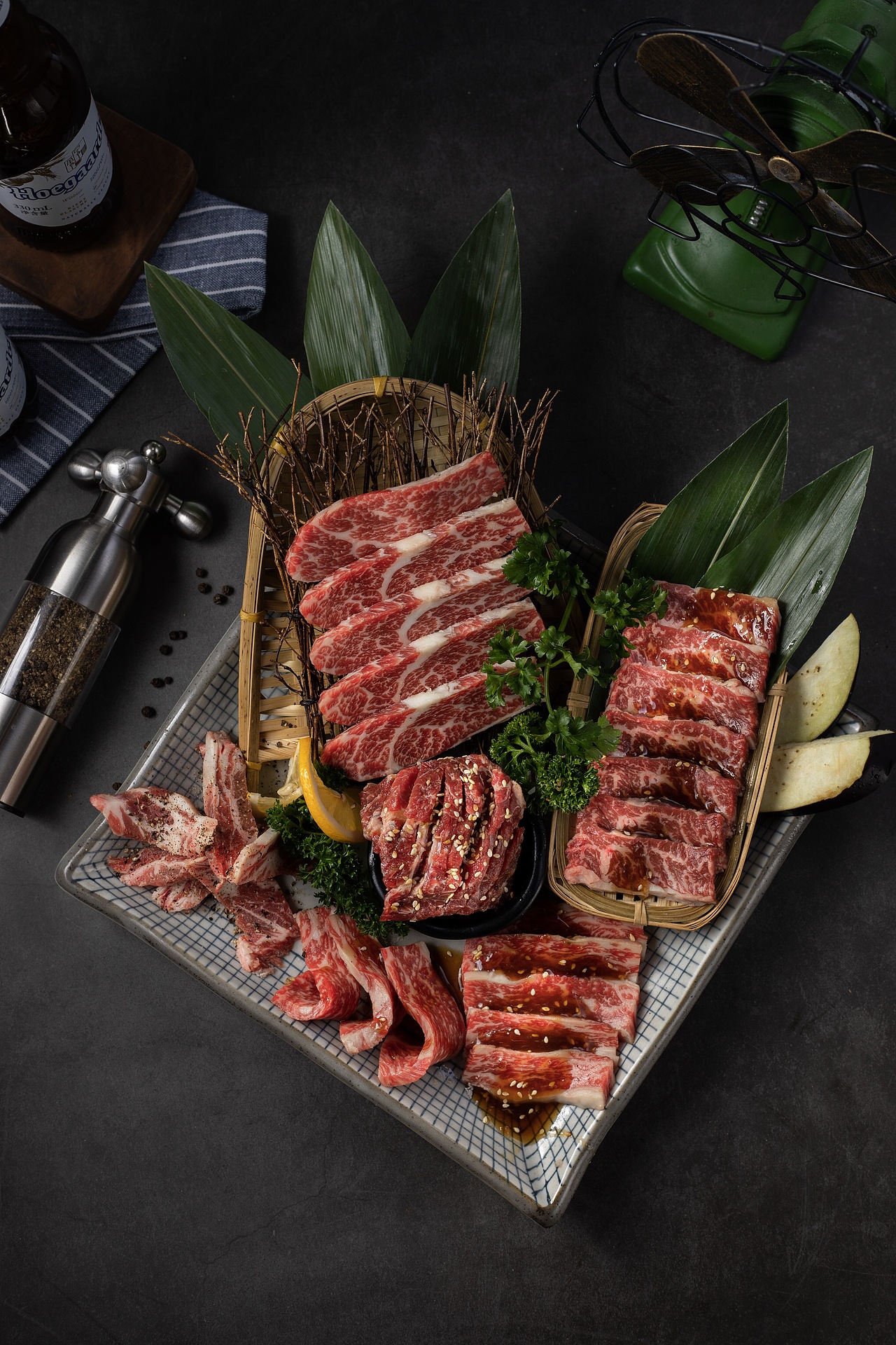 泥炉烤肉场景图 黑色底