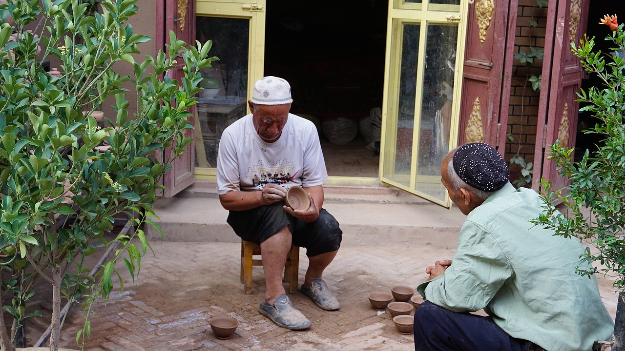 何不到新疆喀什的街头逛一逛,感受那异域风情