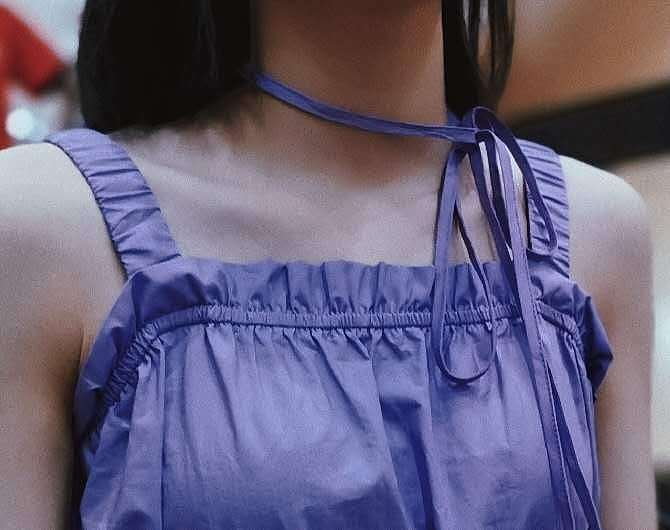 超市复古风,谁说紫色裙子不好看?