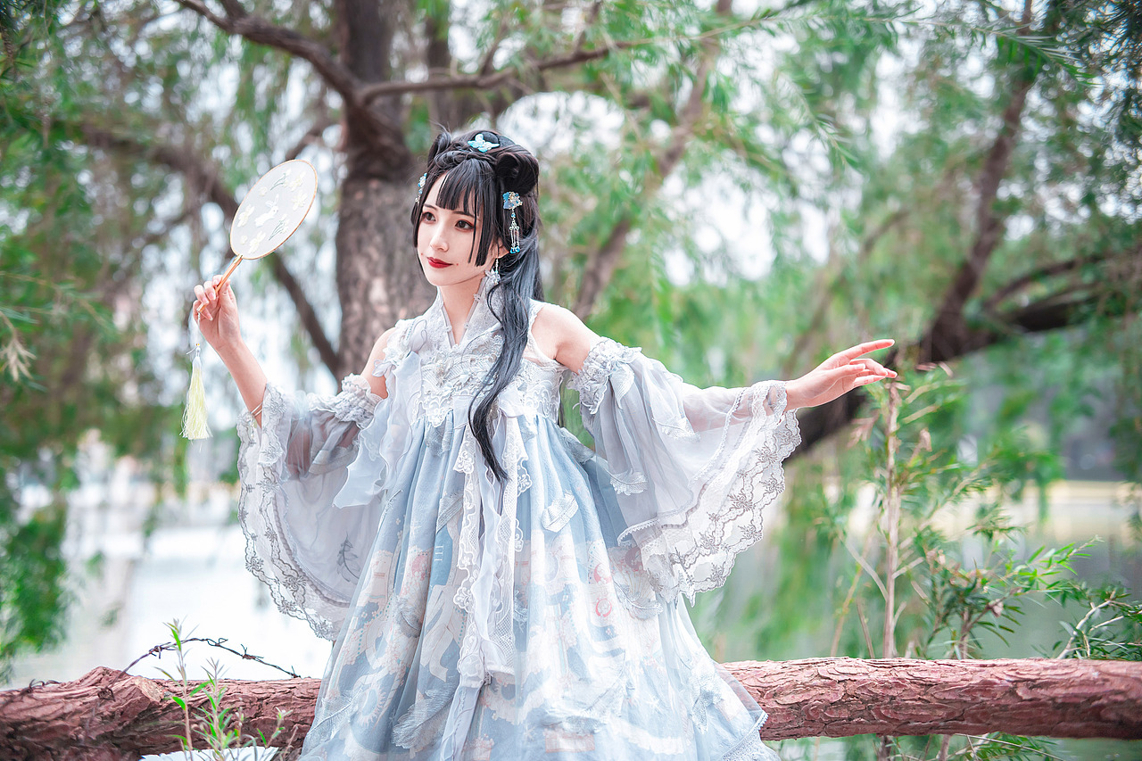 一日春夏秋冬·汉元素人像