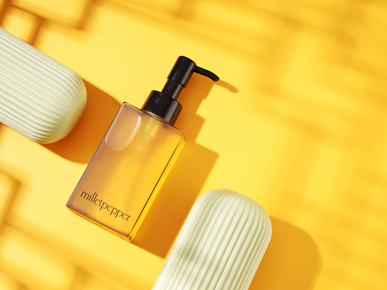 化妆品（图ZMjQwNTY4MDQw） - 产品摄影 - 站酷设计师叶云熙原创素材 - 站酷ZCOOL