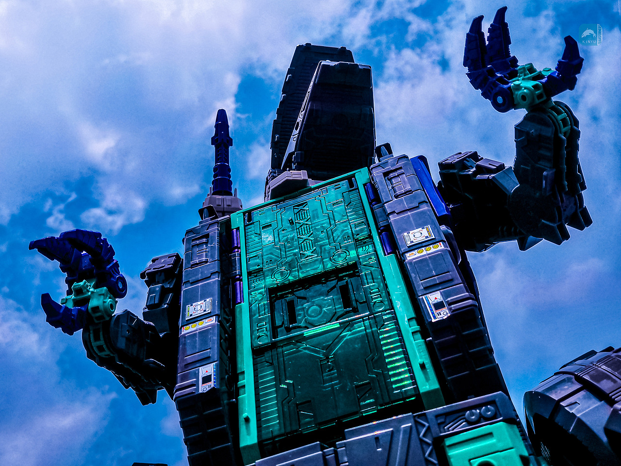 变形金刚 泰坦级 铁甲龙