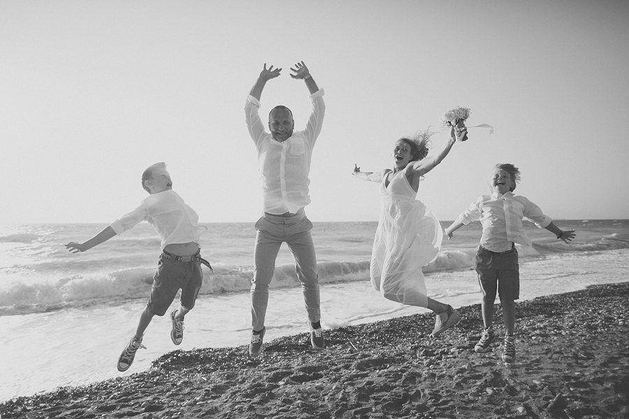 希腊旅行拍摄婚纱情侣亲子写真|最美的风景永远不在屏幕里（图ZNDM5MzY2NzY=） - 人像摄影 - 站酷设计师lycheesss原创素材 - 站酷ZCOOL