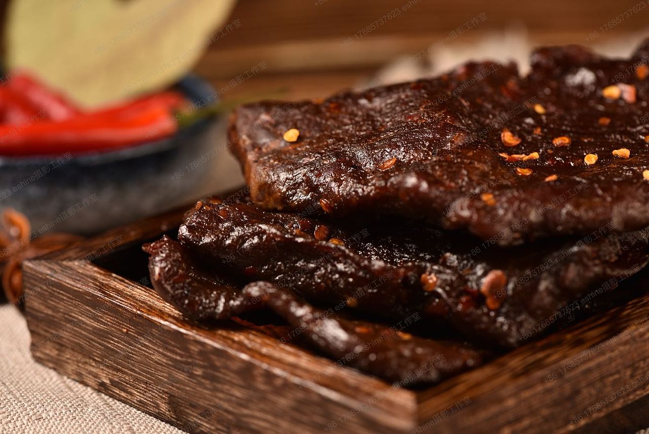 淘宝天猫拼多多香辣麻辣手撕牛肉干休闲即零食产品拍摄