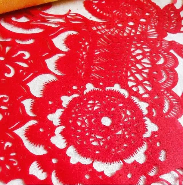 我對鏤空藝術有著一份執著的愛<br> 傳統的美 <br> 總會讓我的心沉醉於此