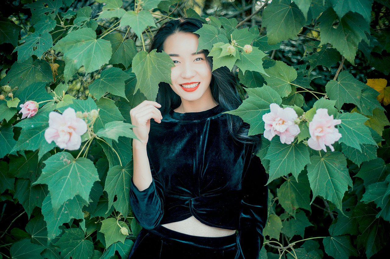 她说要笑的自然（图ZOTYxNjYxOTY=） - 人像摄影 - 站酷设计师jk946zxx原创素材 - 站酷ZCOOL