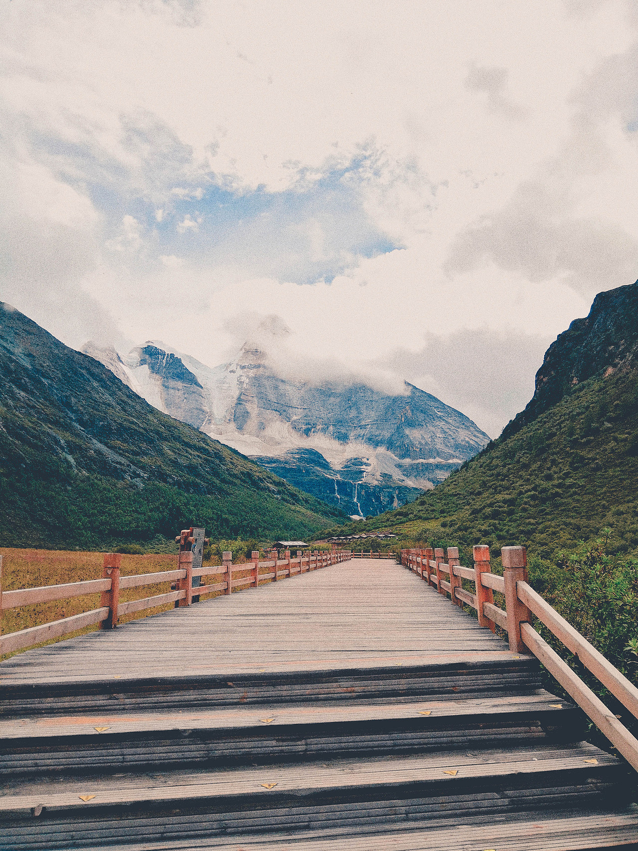 稻城，We Coming！（图ZMjI1Mzc5NTQ0） - 人文/纪实摄影 - 站酷设计师有人爱茶煲原创素材 - 站酷ZCOOL