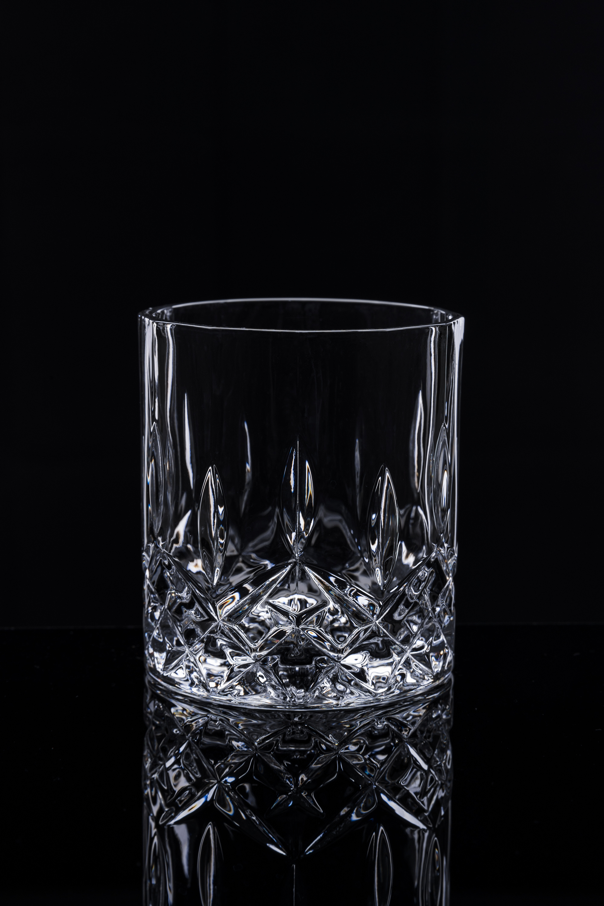 杯子的光影演绎一