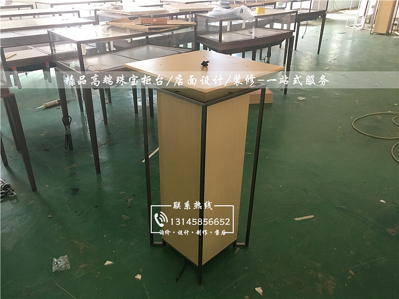 上海金石盟珠宝展柜制作