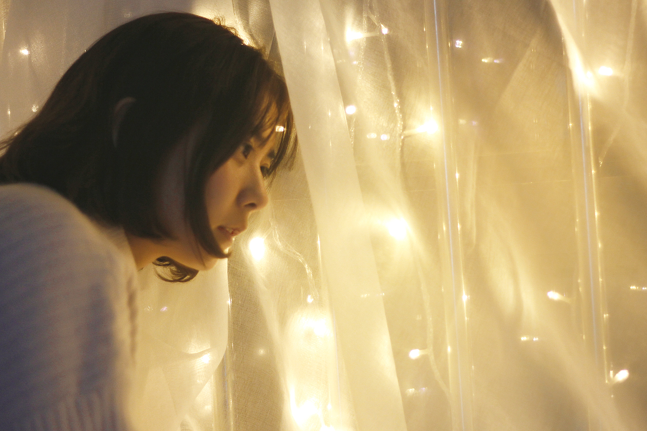 她给这个夜晚点亮了灯光（图ZOTg4MDkwNzI=） - 人像摄影 - 站酷设计师King胡原创素材 - 站酷ZCOOL