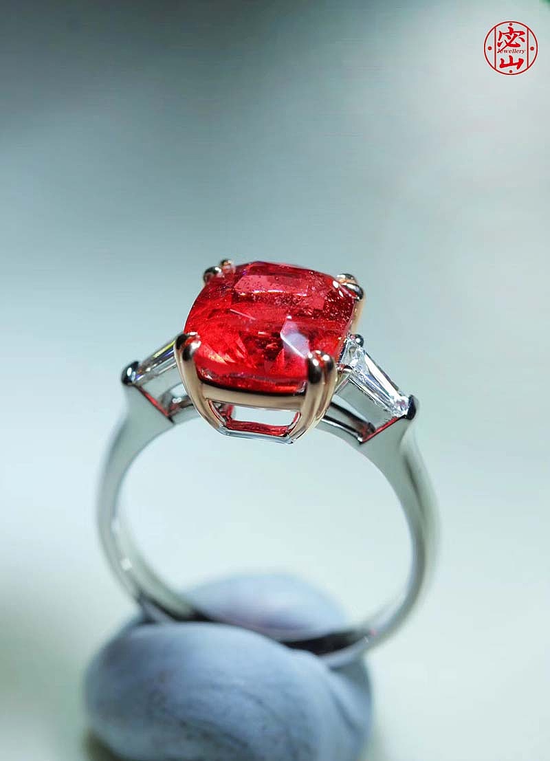 尖晶石戒指一枚