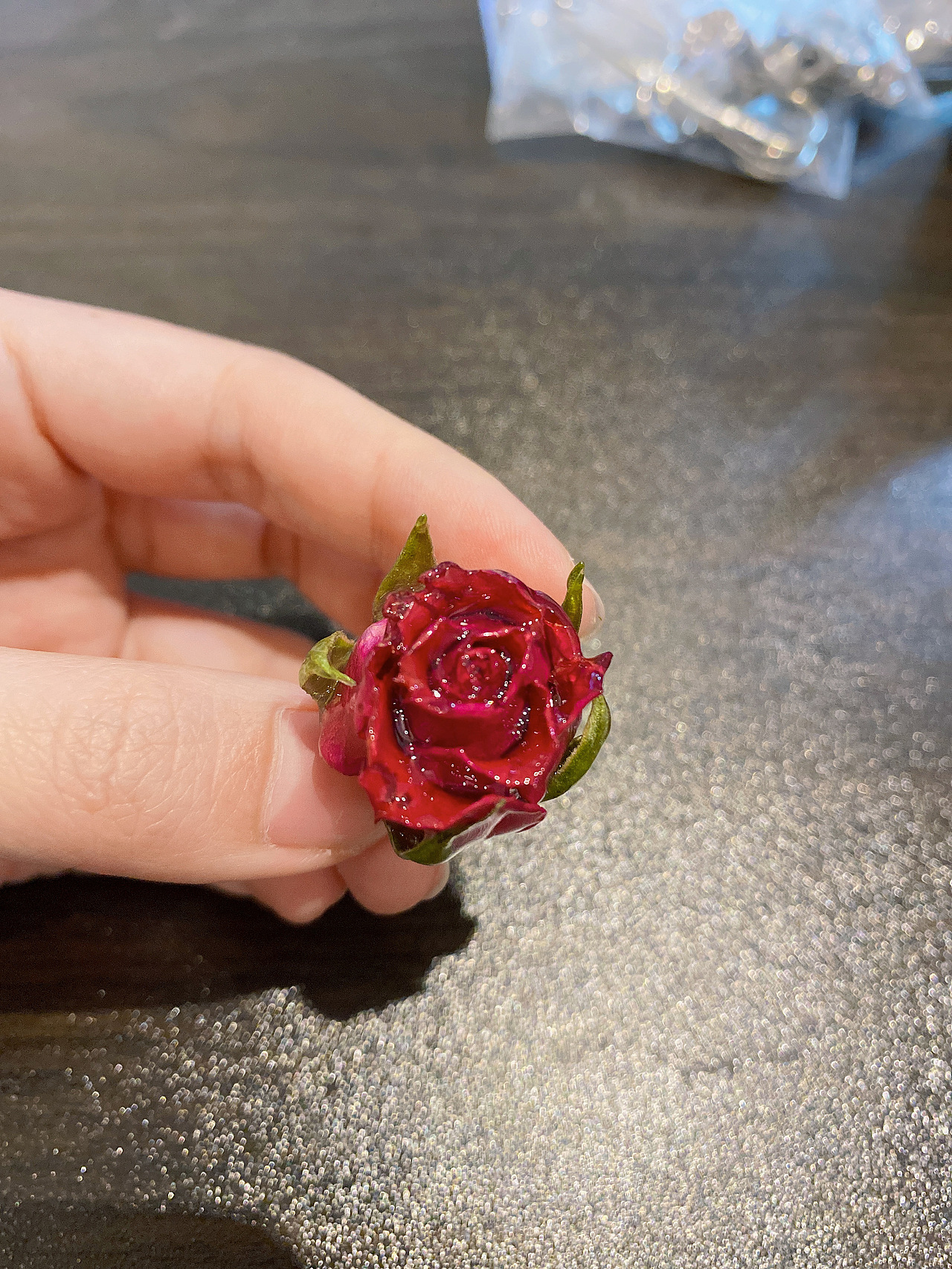 手工滴胶玫瑰胸针