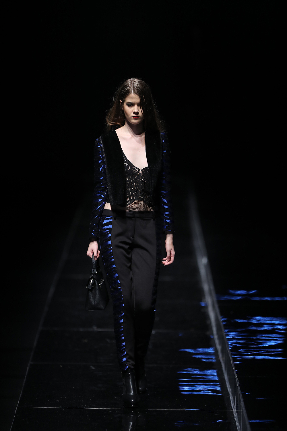 服装设计师：罗杰 作品照片（图ZODg5NjQ4ODA=） - 人像摄影 - 站酷设计师狼图腾1985原创素材 - 站酷ZCOOL