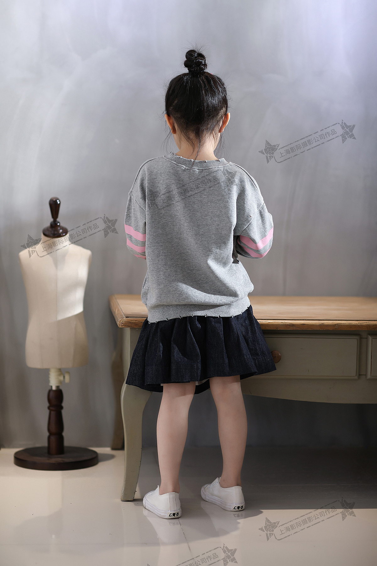 童装模特拍摄 中国女童模服装网店上新图主图详情图|摄影|产品摄影|影际摄影 - 原创作品 - 站酷 (ZCOOL)