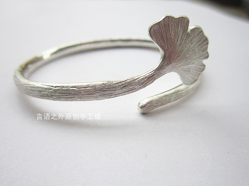 重新做的一款银杏叶手镯（图ZMTQyMTc2NDg=） - 首饰设计 - 站酷设计师momodaodao原创素材 - 站酷ZCOOL