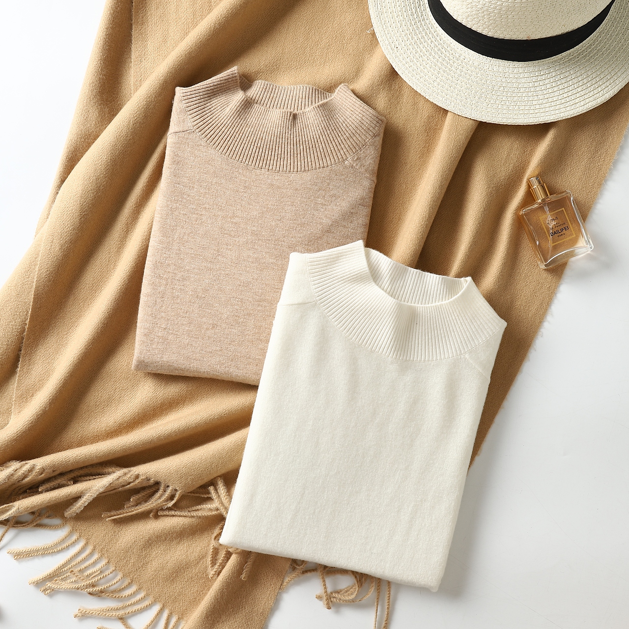 平铺女装静物（图ZMjIwODM3OTc2） - 产品摄影 - 站酷设计师DONG东川原创素材 - 站酷ZCOOL