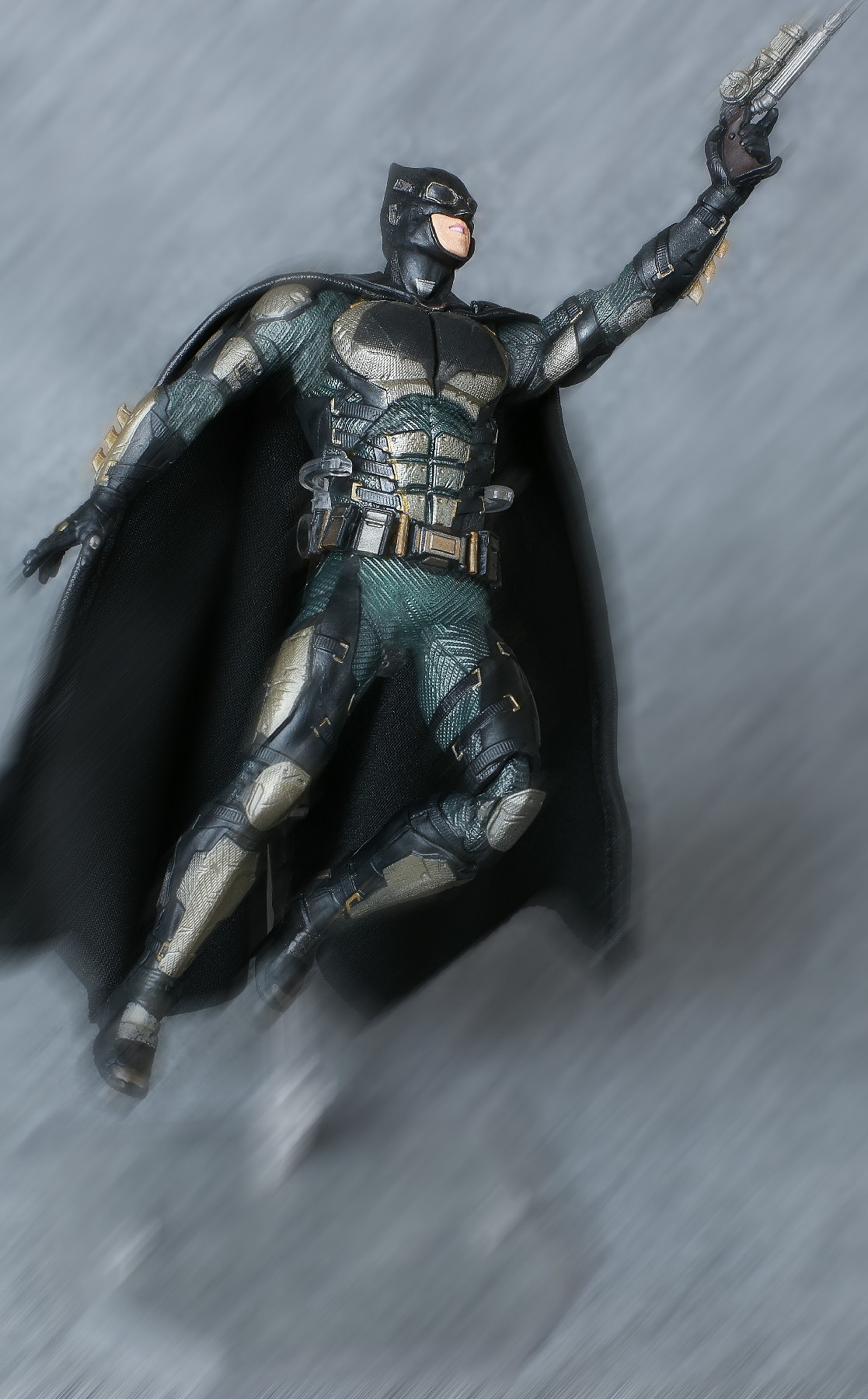 mafex 战术装甲蝙蝠侠
