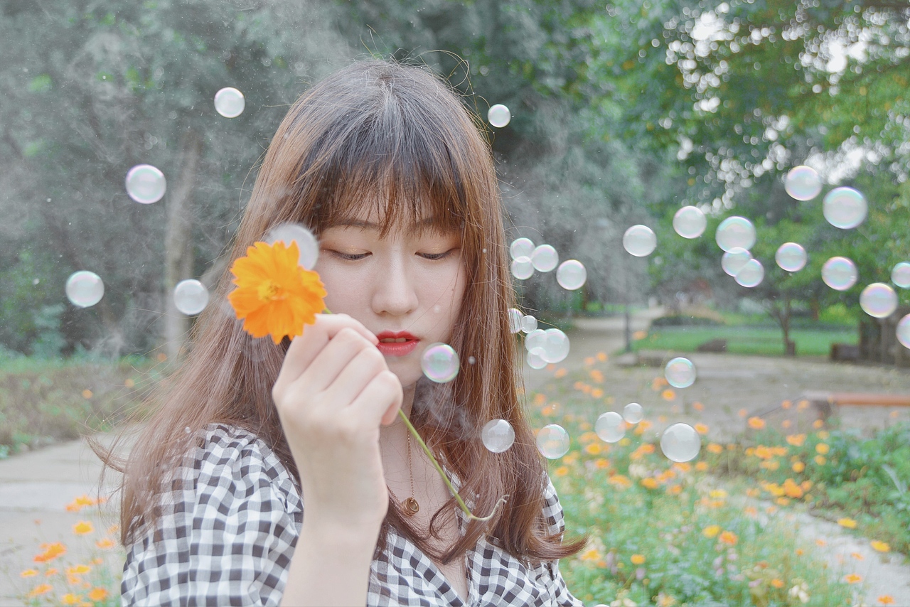 格子裙少女的夏天