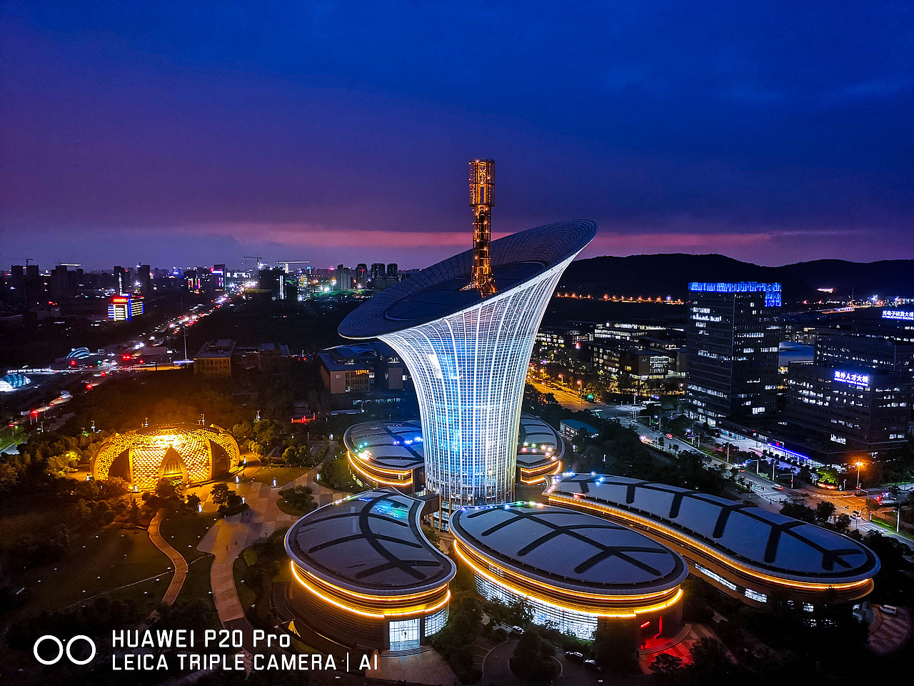 手机夜景（图ZMTE0MTc2NDI0） - 环境/建筑摄影 - 站酷设计师Tenfey原创素材 - 站酷ZCOOL