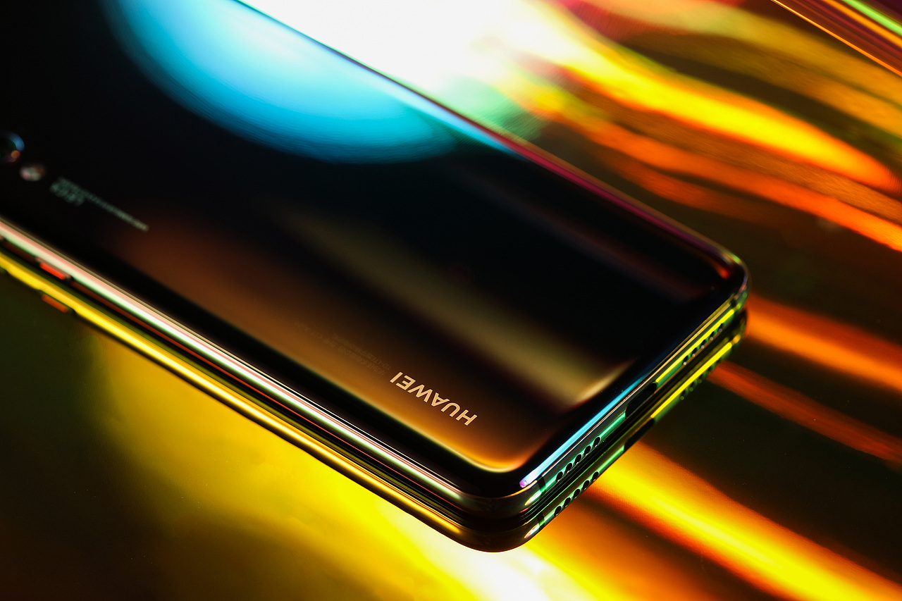 华为P20Pro手机拍摄，极光色，产品拍摄，创意拍摄（图ZMTEyNjY4Njky） - 产品摄影 - 站酷设计师星图视觉原创素材 - 站酷ZCOOL