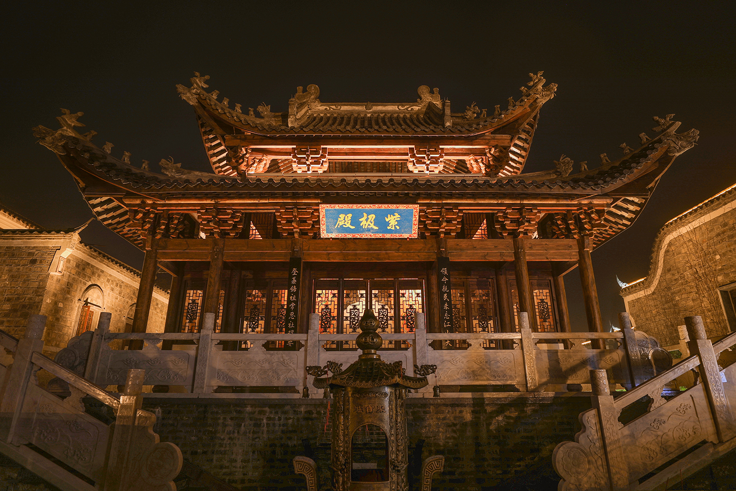 祠堂亮度数据,单位nt(点击看大图)亮度数据,单位nt(点击看大图)推 荐