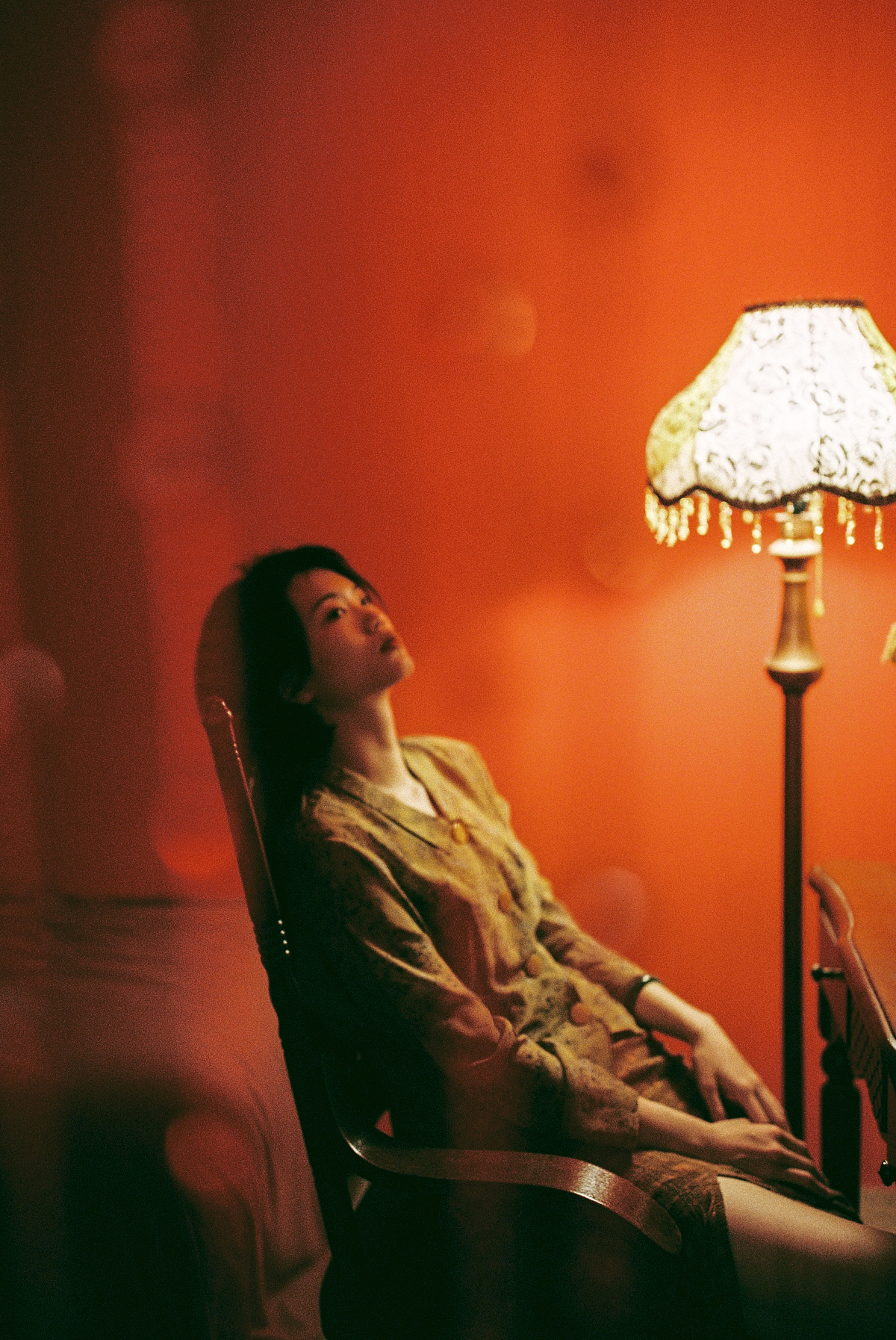 暗厢·红（图ZMTc5NzE2ODM2） - 人像摄影 - 站酷设计师谷小白Guuugu原创素材 - 站酷ZCOOL