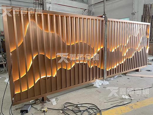 玫瑰金不锈钢山型屏风景墙 双面灯带层次分明